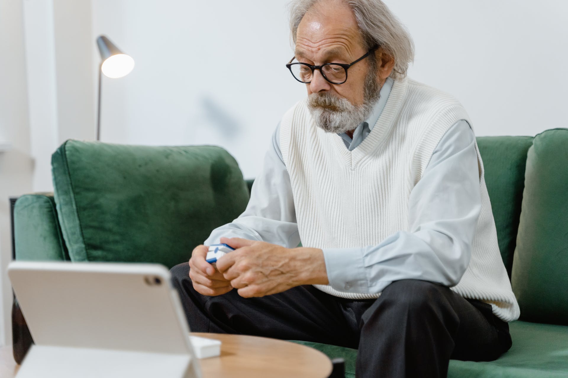 How to Increase Seniors' Blood Oxygen Levels