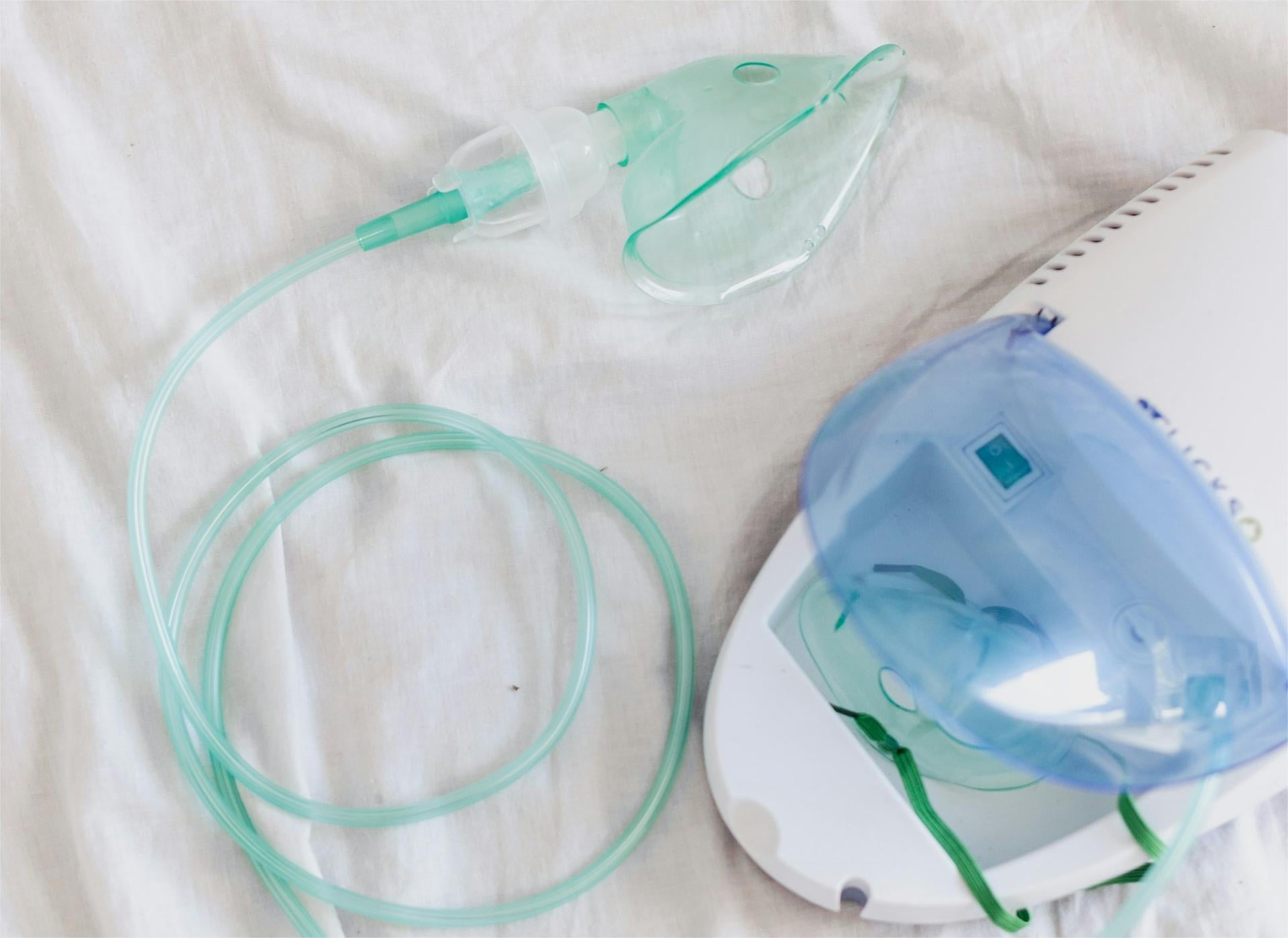How to Prevent Dry Nose and Throat Due to Oxygen Therapy