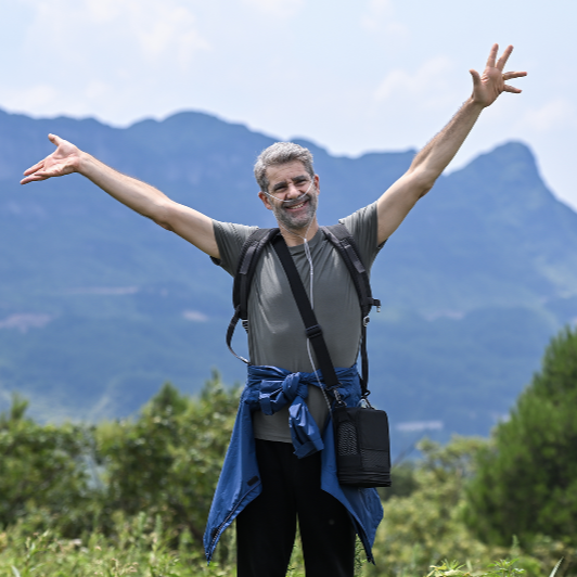 6L Portable Oxygen Concentrator ( 12 Hours Battery Time)